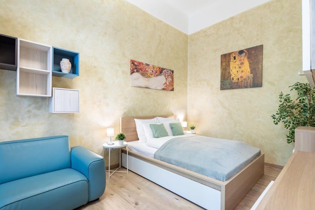 Ultra Central - New - Comfy *