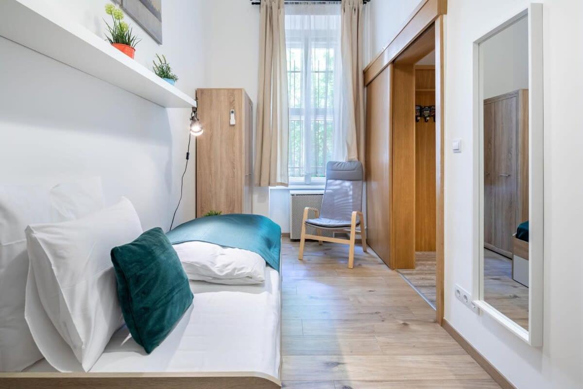 Ultra Central - New - Comfy Apartment