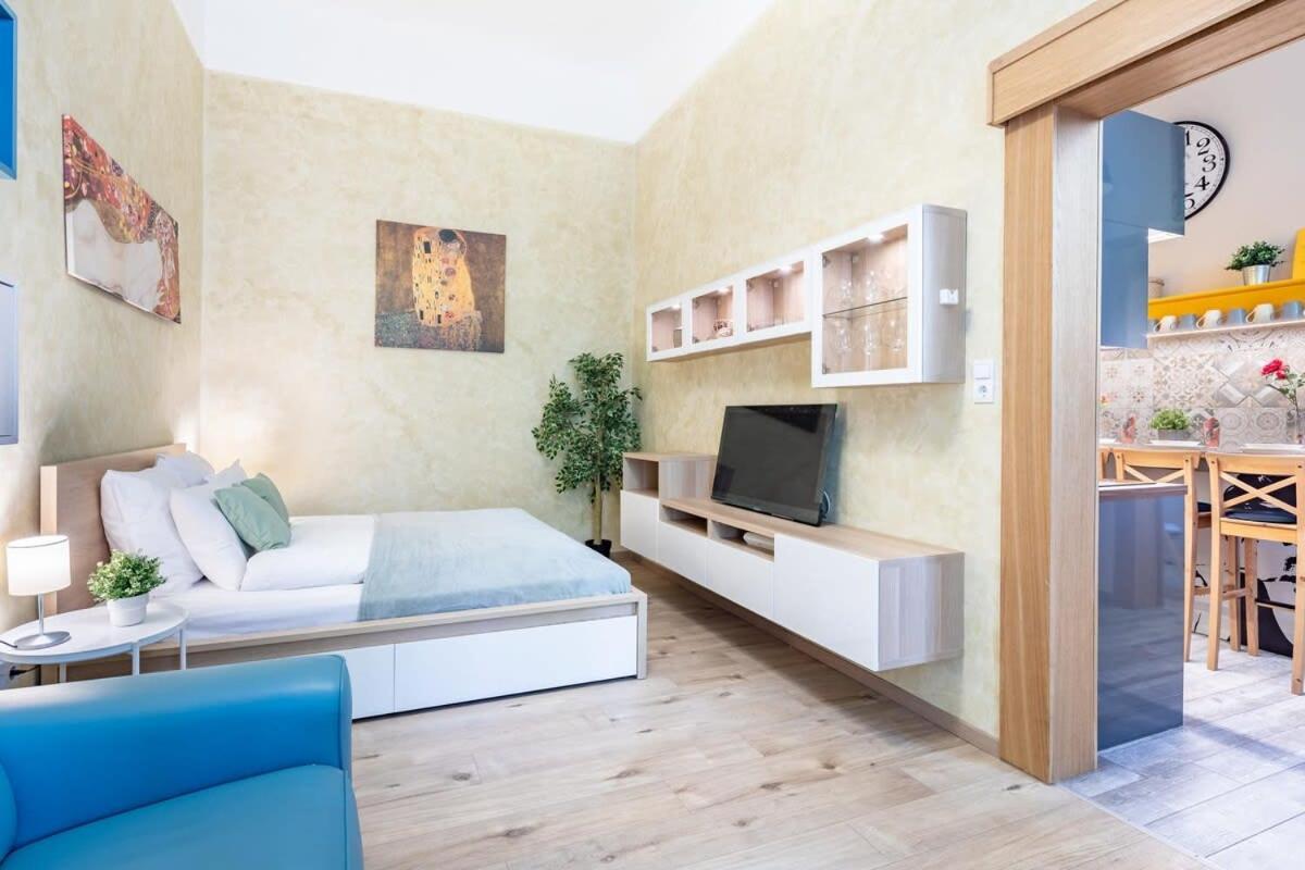 Ultra Central - New - Comfy Apartment *